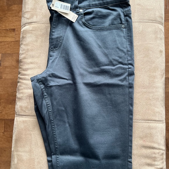 RW&CO new with tags 34/32 - Picture 3 of 5